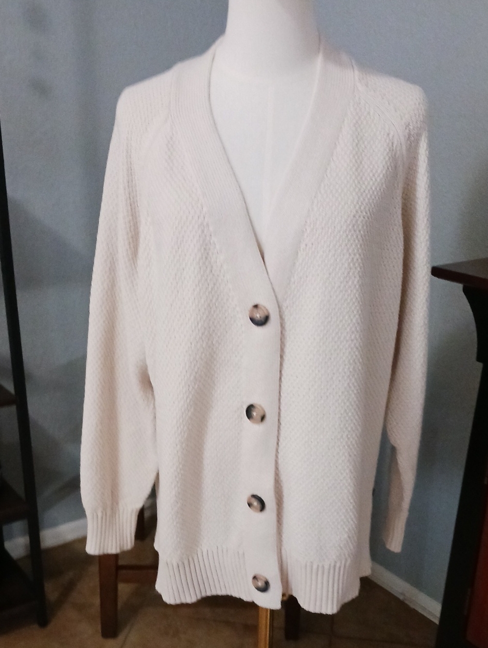 GAP Cream Button-Front V-Neck Cardigan